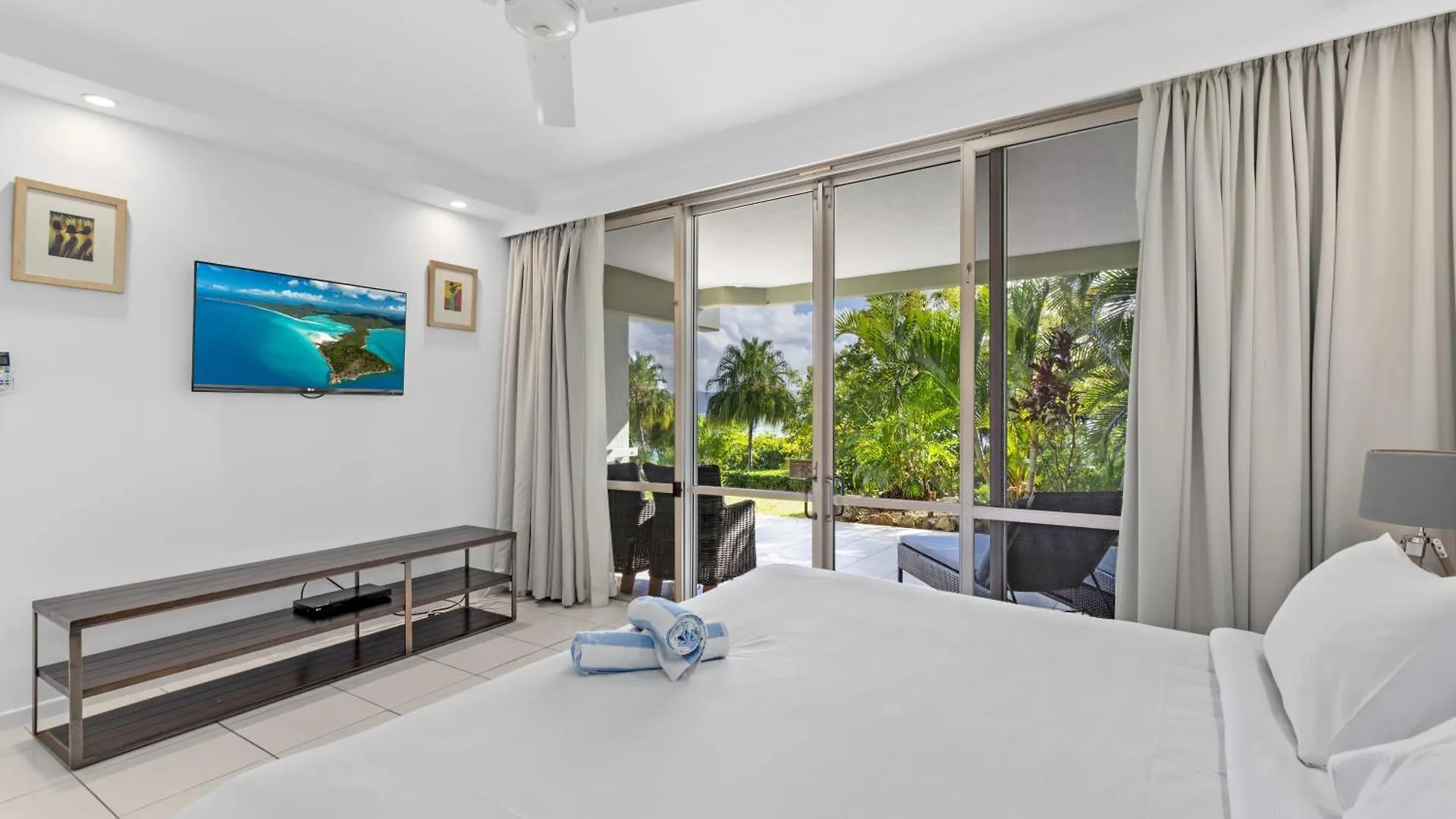 Lagoon Apartments On Hamilton Island By Hiha