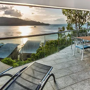 Waves 5 Luxury 3 Bedroom Breathtaking Ocean Views Location Hamilton Island