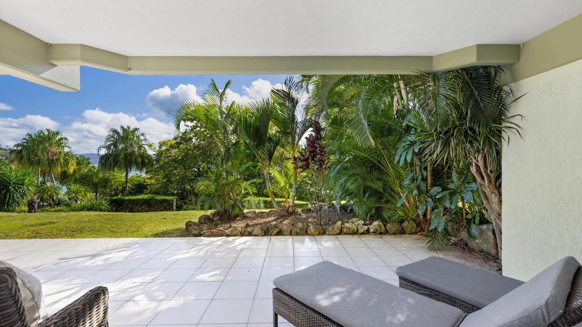 Lagoon Apartments On Hamilton Island By Hiha 0*,