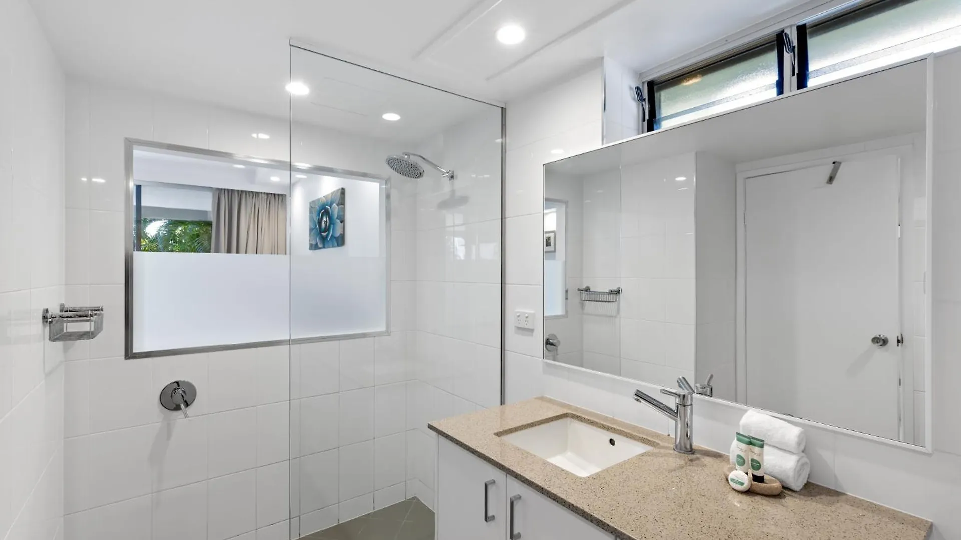 Lagoon Apartments On Hamilton Island By Hiha Australia